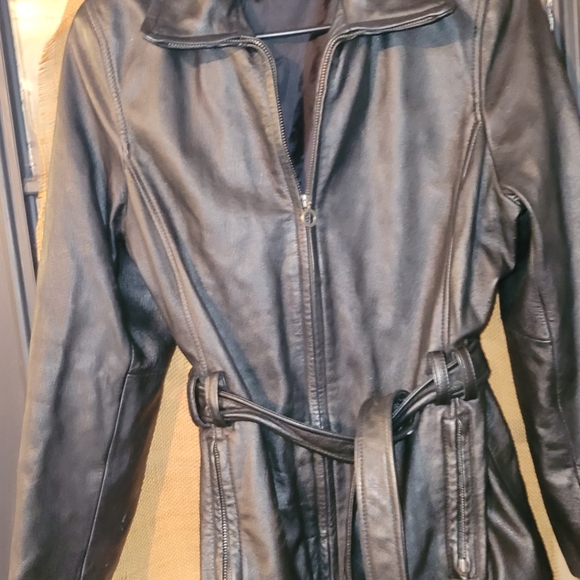 COLEBROOK & CO. Black Leather Belted Jacket - Picture 1 of 7